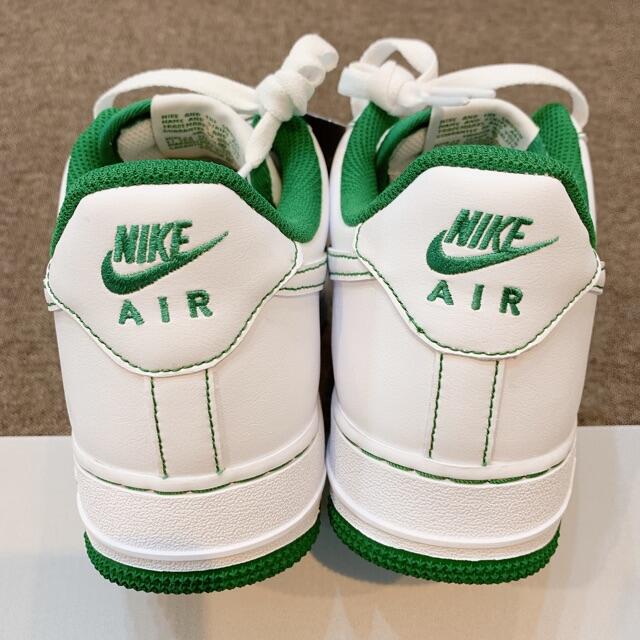 NIKE(ナイキ)の25.5cm NIKE AIR FORCE 1 07 エアフォース1 グリーン メンズの靴/シューズ(スニーカー)の商品写真