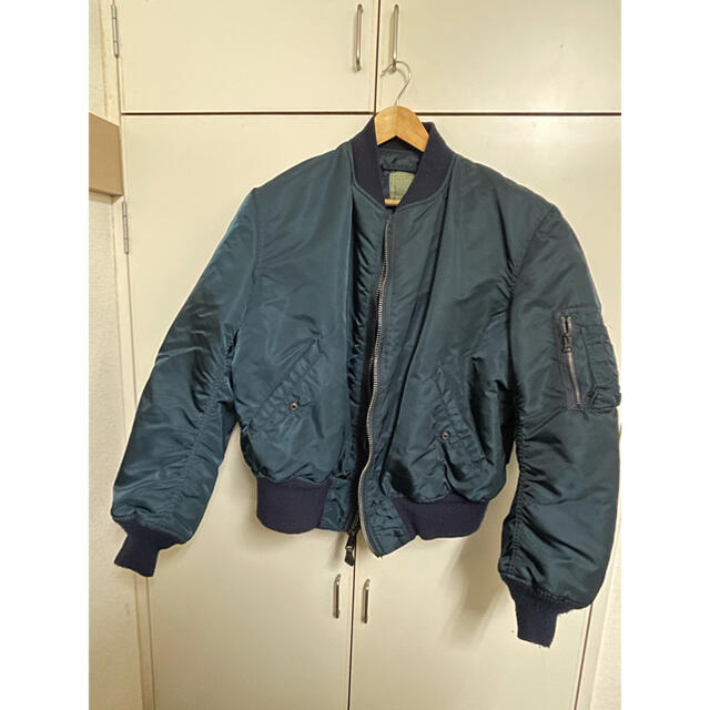 ALPHA INDUSTRIES(アルファインダストリーズ)の海外古着　アルファ　MA-1 メンズのジャケット/アウター(ミリタリージャケット)の商品写真