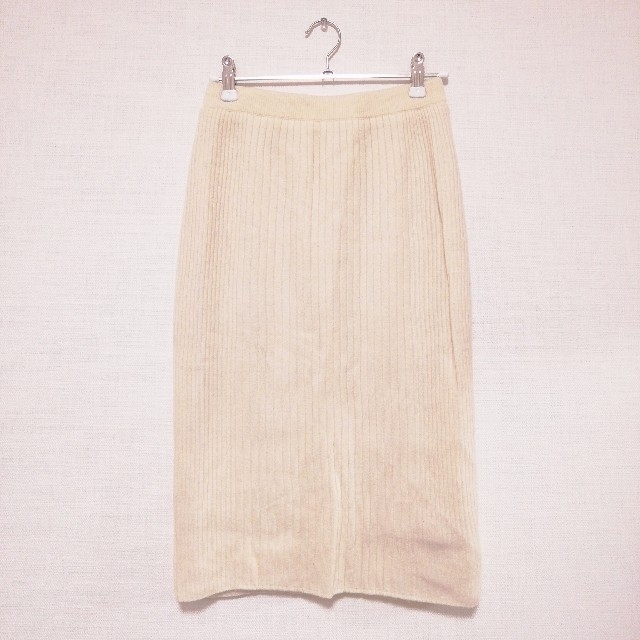 Spick & Span(スピックアンドスパン)のスピック&スパン ニットタイトスカート オフホワイト レディースのスカート(ひざ丈スカート)の商品写真