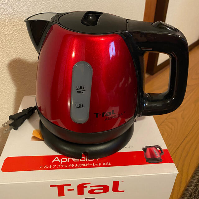 T-fal(ティファール)のティファール 電気ケトル  0.8L BI805F71 スマホ/家電/カメラの生活家電(電気ケトル)の商品写真