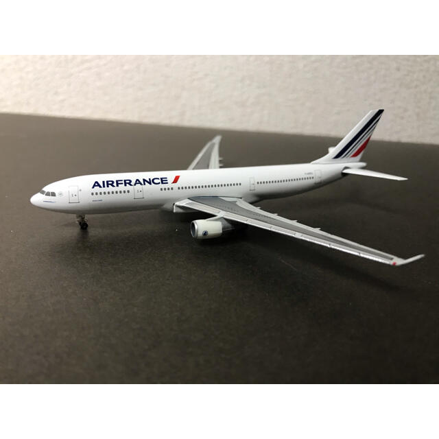 飛行機模型　エールフランス A330-200 1/500 エンタメ/ホビーのテーブルゲーム/ホビー(航空機)の商品写真