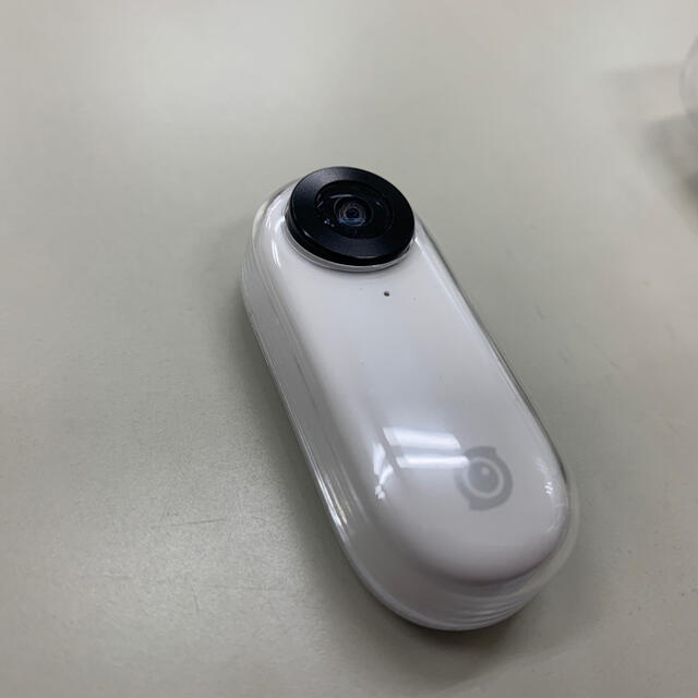 insta 360 go スマホ/家電/カメラのカメラ(コンパクトデジタルカメラ)の商品写真