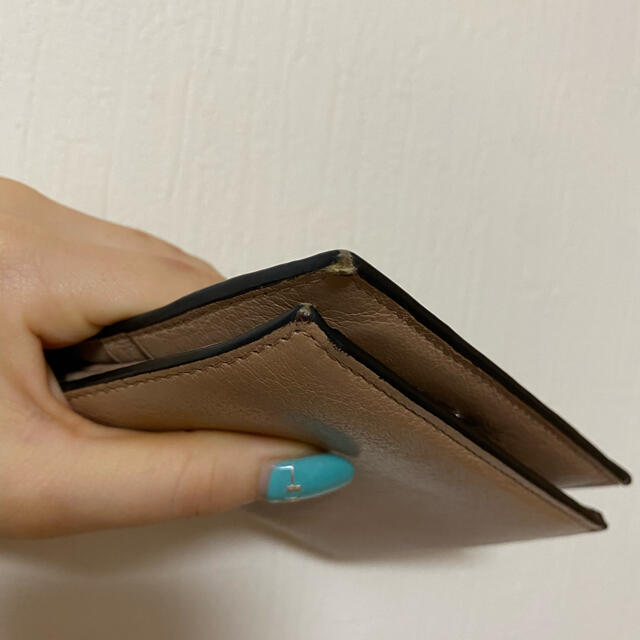 miumiu(ミュウミュウ)の【最終セール】MIU MIU ミュウミュウ　お財布　二つ折り財布 レディースのファッション小物(財布)の商品写真