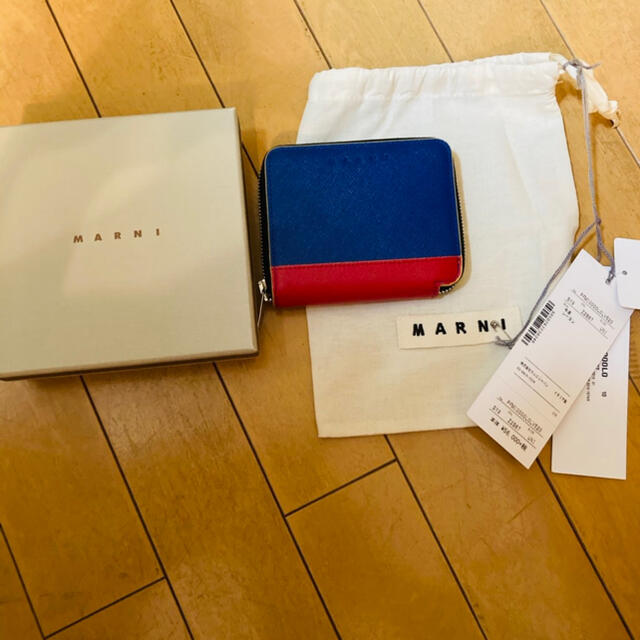 Marni(マルニ)のMARNI マルニ　新品未使用　ラウンドジッパー財布 レディースのファッション小物(財布)の商品写真