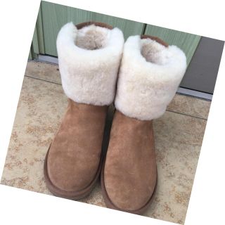 アグ(UGG)のムートンブーツ(ブーツ)