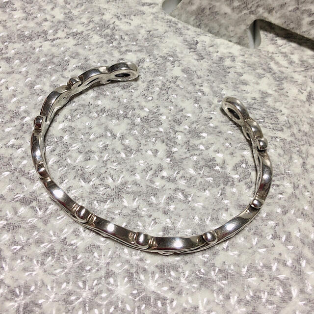 美品★シルバー925 silver製 ブレスレット バングル 唐草模様  レディースのアクセサリー(ブレスレット/バングル)の商品写真