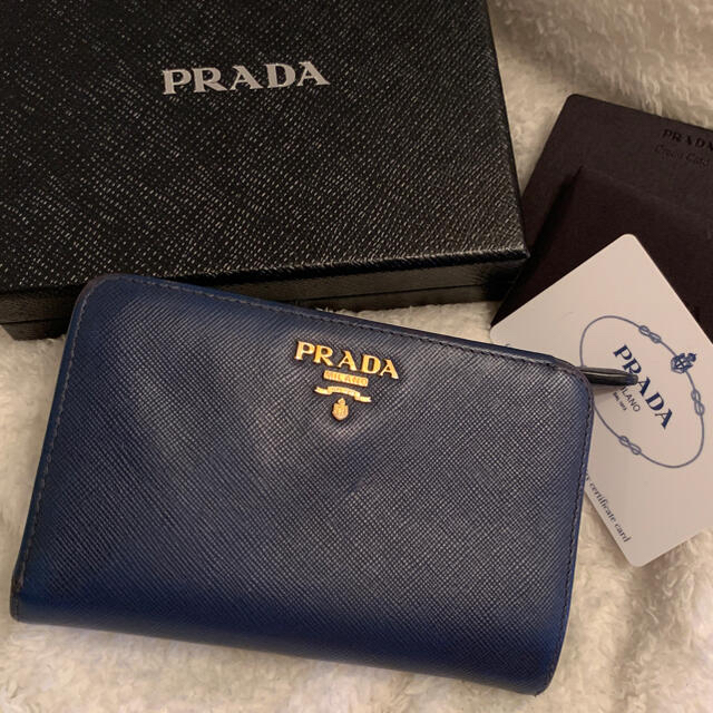 PRADA 二つ折り財布