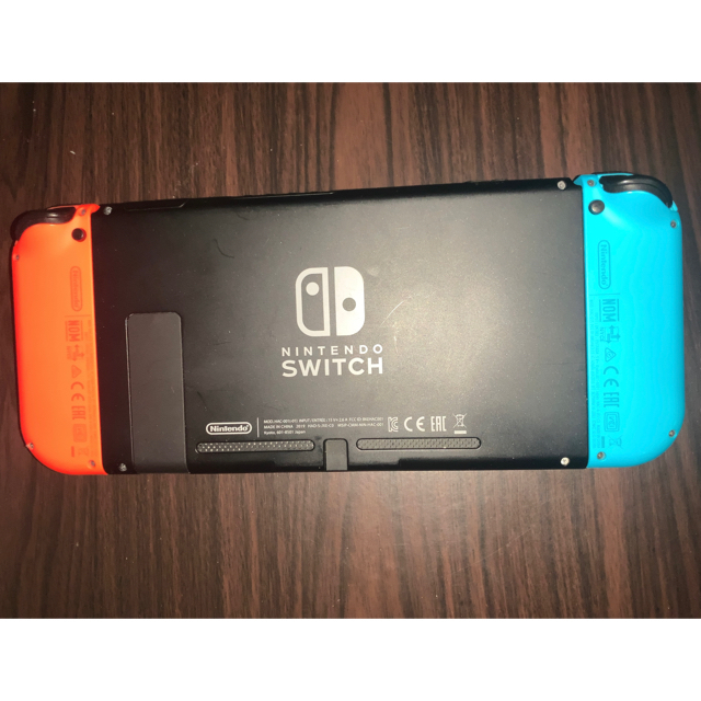 任天堂(ニンテンドウ)のNintendo Switch JOY-CON(L) ネオンブルー/(R) ネオ エンタメ/ホビーのゲームソフト/ゲーム機本体(家庭用ゲーム機本体)の商品写真