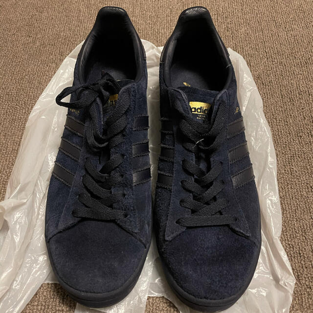 adidas スニーカー