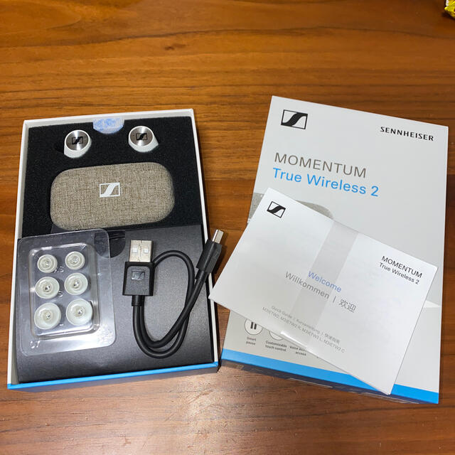 SENNHEISER(ゼンハイザー)のSENNHEISER MOMENTUM True Wireless 2 ホワイト スマホ/家電/カメラのオーディオ機器(ヘッドフォン/イヤフォン)の商品写真