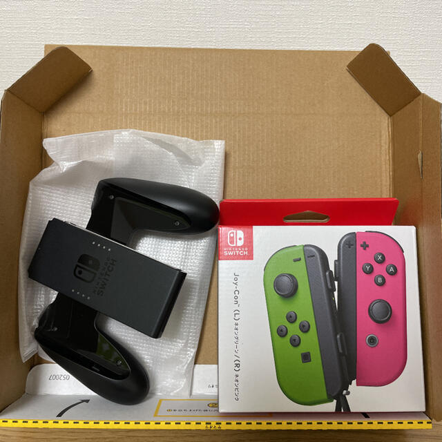 ジョイコン 新品未開封 (L)ネオングリーン/(R)ネオンピンク グリップ ...