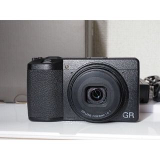 リコー(RICOH)の【人気シリーズ最新機】RICOH GR Ⅲ 3 APS-C大型センサー(コンパクトデジタルカメラ)