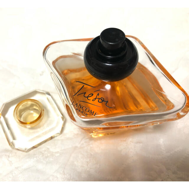 LANCOME(ランコム)のkyon太様 ランコム トレゾア 100ml オードパルファム 本体のみ コスメ/美容の香水(香水(女性用))の商品写真