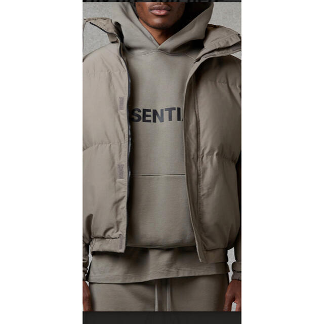 fear of god essentials パーカー M CEMENTのサムネイル