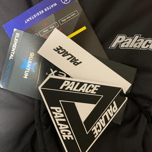 Supreme(シュプリーム)のPALACE PERTEX PACKET JACKET /BLACK /Lサイズ メンズのジャケット/アウター(ナイロンジャケット)の商品写真