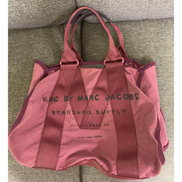 MARC BY MARC JACOBS(マークバイマークジェイコブス)のマークバイマークジェイコブス　マークジェイコブス　トート レディースのバッグ(トートバッグ)の商品写真