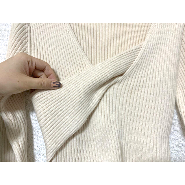 ZARA(ザラ)のUNIQLO PANTS & HIGH QUALITY KNIT SWEATER レディースのトップス(ニット/セーター)の商品写真