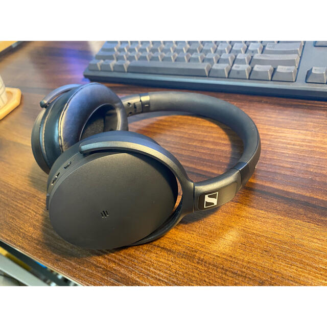 SENNHEISER(ゼンハイザー)のSENNHEISER HD4.50 SE　ノイズキャンセリングヘッドホン スマホ/家電/カメラのオーディオ機器(ヘッドフォン/イヤフォン)の商品写真