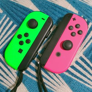 ニンテンドースイッチ(Nintendo Switch)の◆格安◆　Switch ジョイコン グリーン　ピンク　ストラップ付き(家庭用ゲーム機本体)