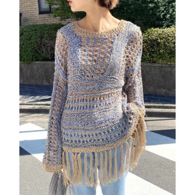 Ameri VINTAGE(アメリヴィンテージ)のAMERI アメリ SPRAY MIX FRINGE KNIT フリンジニット レディースのトップス(ニット/セーター)の商品写真