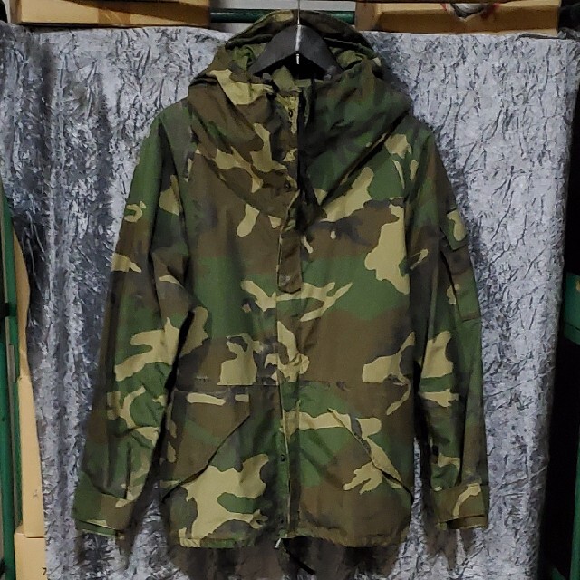 米軍 ECWCS Gen1型パーカー ウッドランド　迷彩 エクワックス メンズのジャケット/アウター(ミリタリージャケット)の商品写真