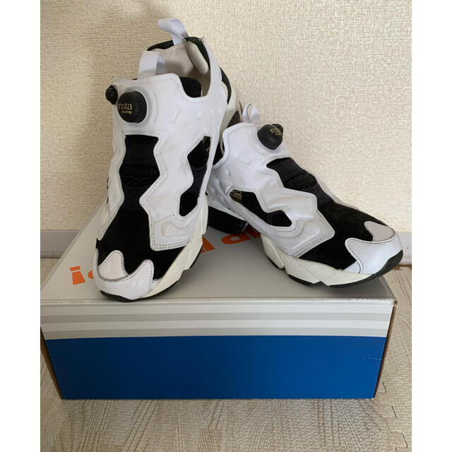 Reebok(リーボック)のINSTAPUMP FURY OG ACHM 25cm レディースの靴/シューズ(スニーカー)の商品写真