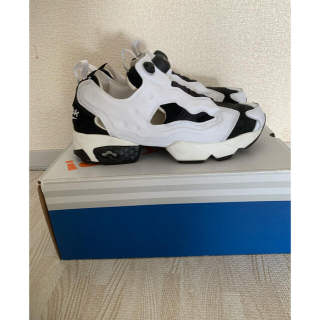 Reebok(リーボック)のINSTAPUMP FURY OG ACHM 25cm レディースの靴/シューズ(スニーカー)の商品写真