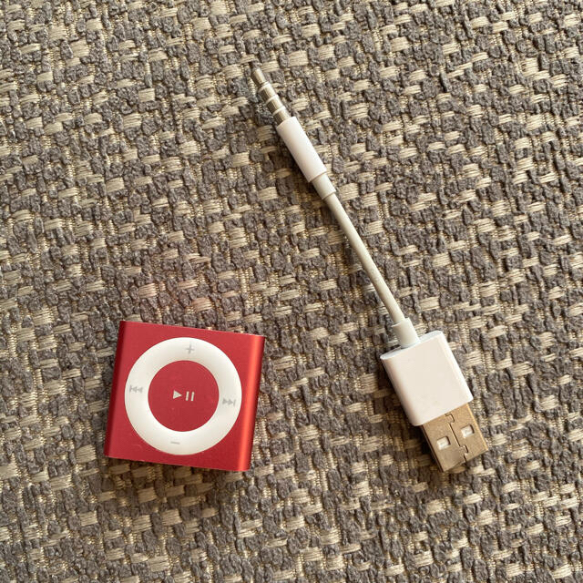 Apple(アップル)のiPod shuffle product RED スマホ/家電/カメラのオーディオ機器(ポータブルプレーヤー)の商品写真