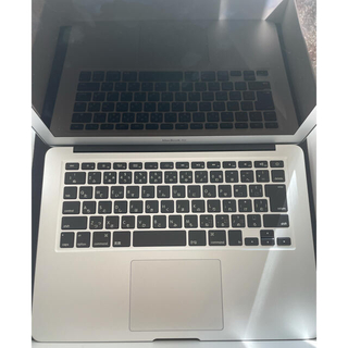 マック(Mac (Apple))のMacBookAir(13インチ／256GB／充電回数13回のみ)(ノートPC)