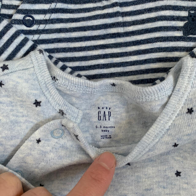 babyGAP(ベビーギャップ)のポコミ様専用　3枚セット　baby GAP 長袖ロンパース　前あき キッズ/ベビー/マタニティのベビー服(~85cm)(ロンパース)の商品写真