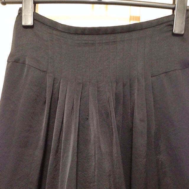 INED(イネド)のINED 綺麗め黒スカート♥️ レディースのスカート(ひざ丈スカート)の商品写真