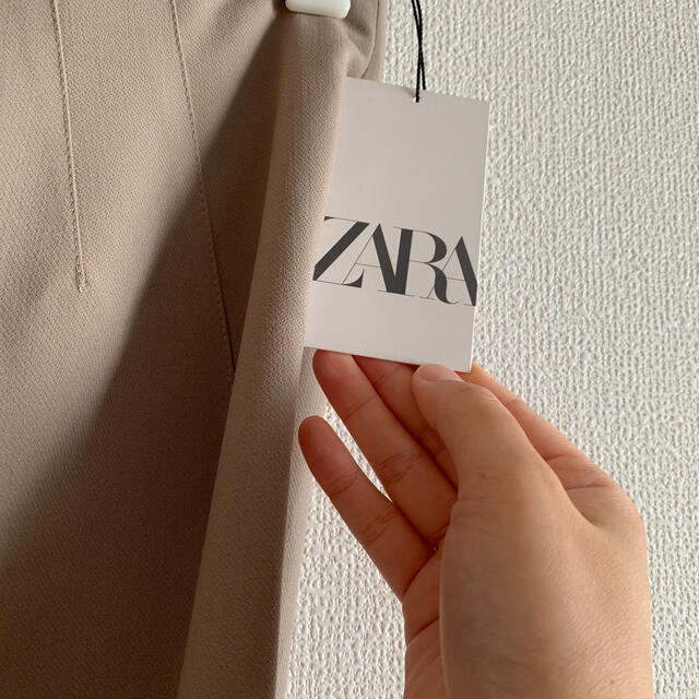 ZARA(ザラ)のZARA ハイウエストパンツ レディースのパンツ(クロップドパンツ)の商品写真