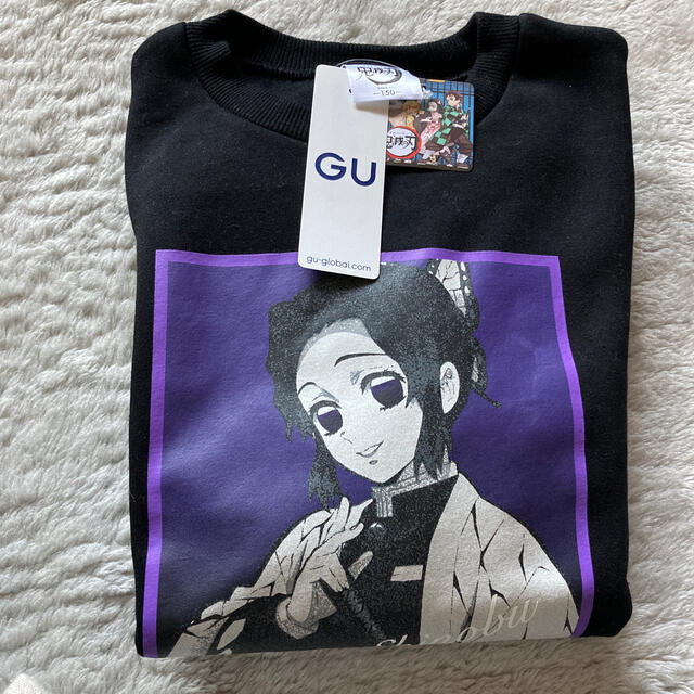 GU(ジーユー)の値下げ タグ付き 鬼滅の刃 GU トレーナー キッズ/ベビー/マタニティのキッズ服女の子用(90cm~)(Tシャツ/カットソー)の商品写真