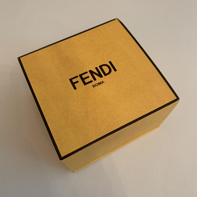 FENDI(フェンディ)のFendi エフ イズ フェンディ ブレスレット　新品未使用 レディースのアクセサリー(ブレスレット/バングル)の商品写真