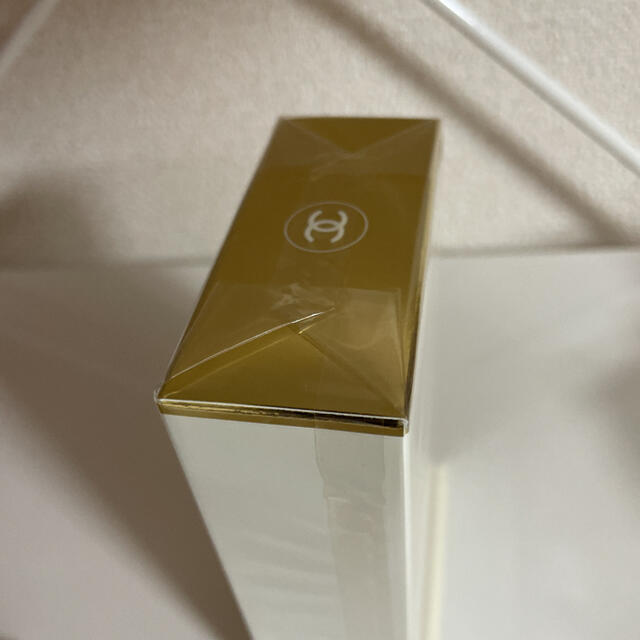 CHANEL(シャネル)のchanel ココ マドモアゼル オードゥ パルファム アンタンス 100ml  コスメ/美容の香水(香水(女性用))の商品写真