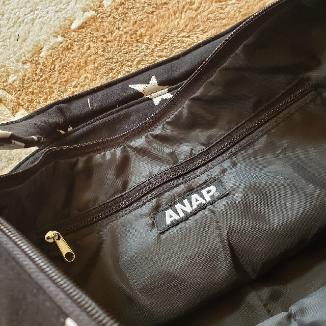 ANAP Kids(アナップキッズ)の□在庫処分□ ANAP フェルトロゴ  ショルダーバッグ レディースのバッグ(ショルダーバッグ)の商品写真