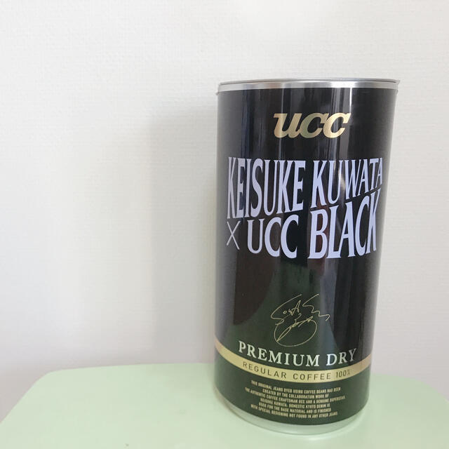 UCC KEISUKE KUWATA 缶 エンタメ/ホビーのタレントグッズ(ミュージシャン)の商品写真