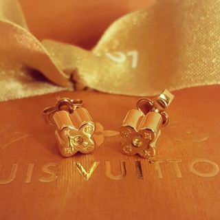 ルイヴィトン(LOUIS VUITTON)のルイヴィトン　フラワーピアス(ピアス)