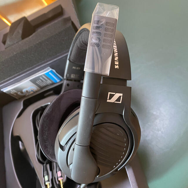 SENNHEISER(ゼンハイザー)の新品未使用！ゼンハイザー　Massdrop x Sennheiser PC37X スマホ/家電/カメラのオーディオ機器(ヘッドフォン/イヤフォン)の商品写真