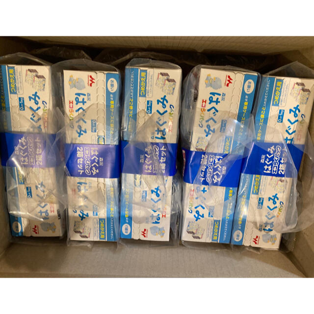 森永乳業(モリナガニュウギョウ)のはぐくみエコらくパックつめかえ用(400g×2袋×2箱)5セット キッズ/ベビー/マタニティの授乳/お食事用品(その他)の商品写真