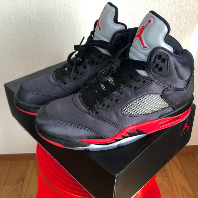 NIKE AIR JORDAN5 レトロ　サタン　ブレッド