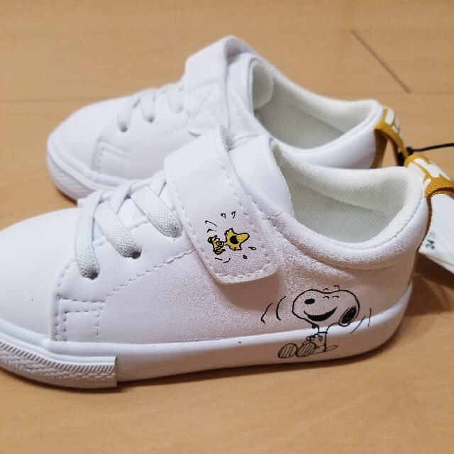 Snoopy 新品 Snoopy スヌーピー スニーカー H Mの通販 By さんしまい S Shop スヌーピーならラクマ