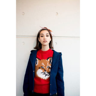 メゾンキツネ(MAISON KITSUNE')の希少！水原希子着用　MAISON KITSUNE 　ニット　レッド　XS(ニット/セーター)