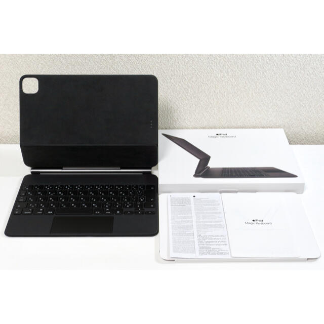 Apple(アップル)のApple iPad Magic Keyboard MXQT2J/A  スマホ/家電/カメラのPC/タブレット(タブレット)の商品写真