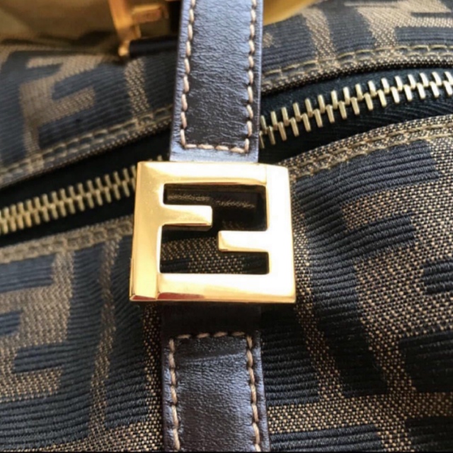 FENDI(フェンディ)のフェンディ　ズッカ柄2ウェイバック レディースのバッグ(トートバッグ)の商品写真