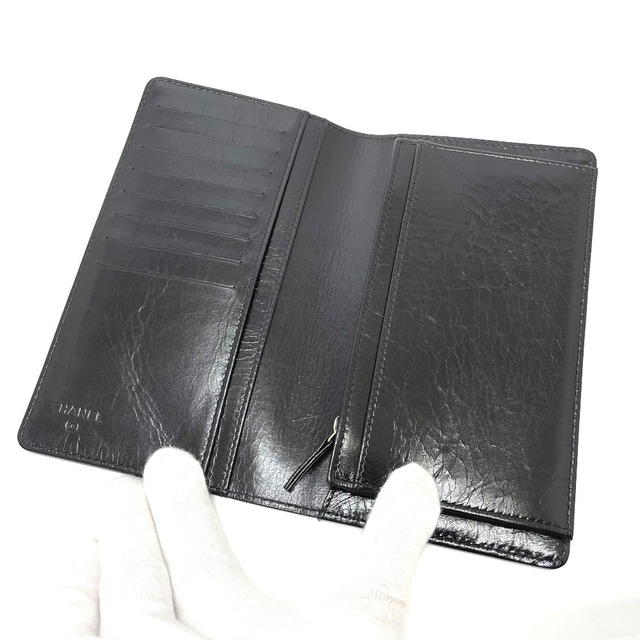 CHANEL(シャネル)のシャネル CHANEL ロゴエンボス ヴィンテージ A82184 VOTEZ COCO シワ加工 2つ折り財布 レザー ブラック 未使用 レディースのファッション小物(財布)の商品写真