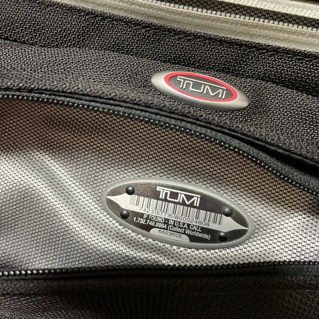 TUMI(トゥミ)の［美品‼️］TUMI トゥミ スモールメッセンジャーバッグ  6503RCE メンズのバッグ(ショルダーバッグ)の商品写真