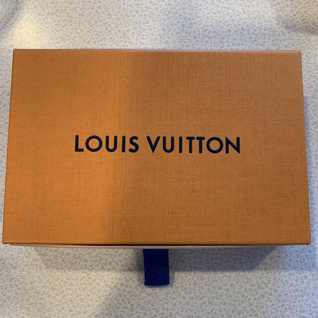 LOUIS VUITTON(ルイヴィトン)のルイヴィトン　空箱 レディースのバッグ(ショップ袋)の商品写真