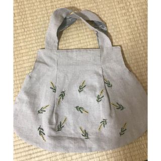 フェリシモ(FELISSIMO)のミンネで購入　creema minne ミモザ 刺繍(バッグ)