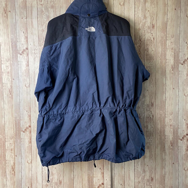 THE NORTH FACE(ザノースフェイス)のTHE NORTH FACE vintage マウンテンパーカー　ナイロン　人気 メンズのジャケット/アウター(マウンテンパーカー)の商品写真